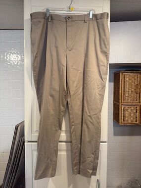 Savane Men's Classic Straight-Fit Khaki Pants size 42x32 3:22